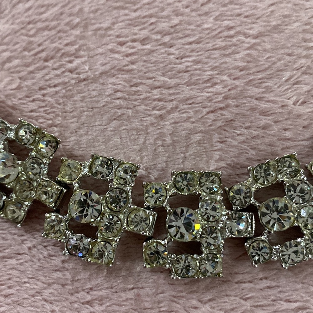 Beautiful Rhinestone Necklace (Final Price) - Picture 9 of 9